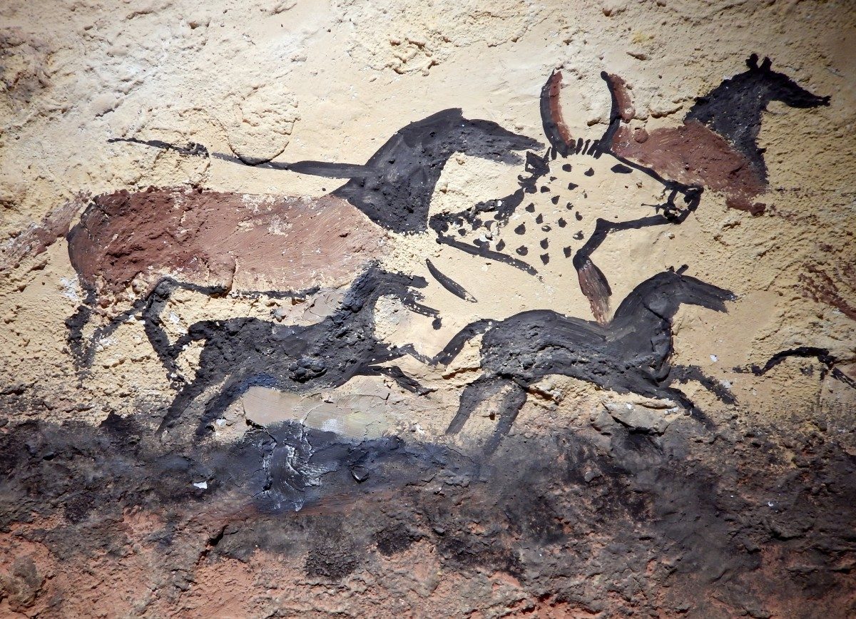 Horses and bull in Lascaux caves