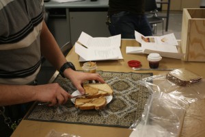 Assembling sandwich
