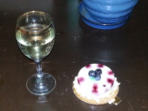 Enjoying the wine with a blueberry cheesecake, nice.