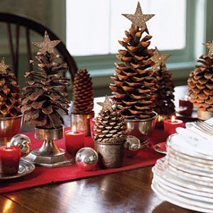 simple-cute-little-christmas-tree-made-of-pine-cones-craft-idea-for-children-diy-table-decor