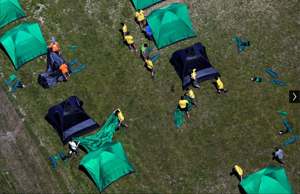bird's eye view_setting up tents