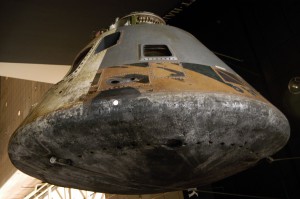 Smithsonian-Apollo-capsule