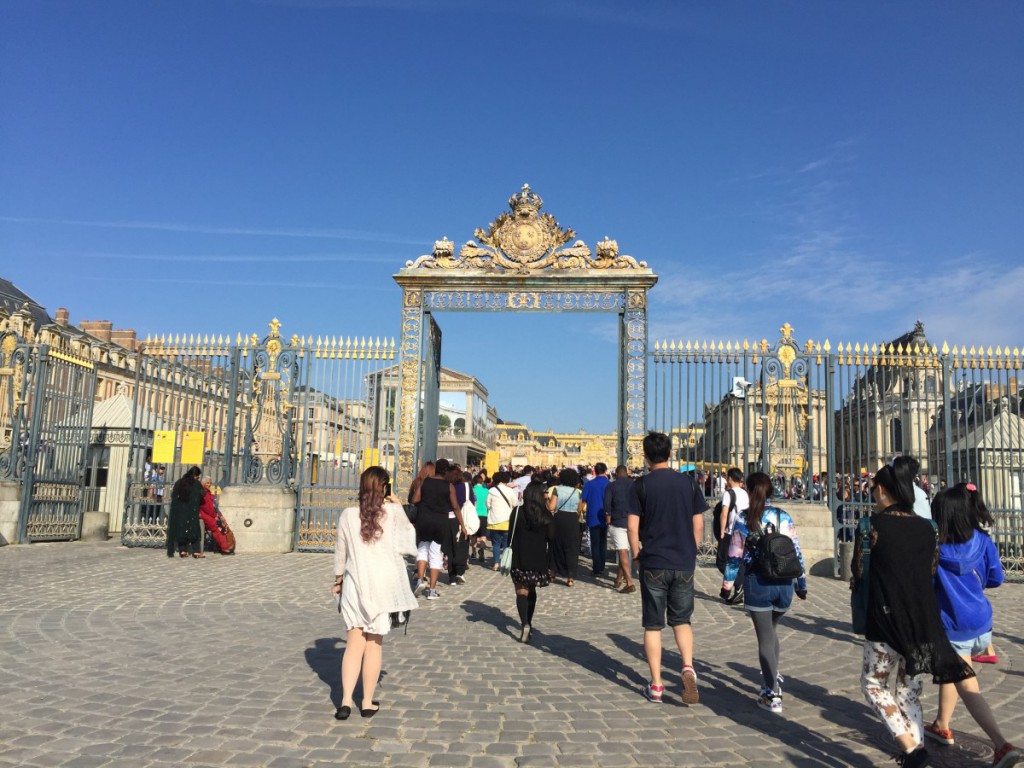 The entrance of Versailles. 