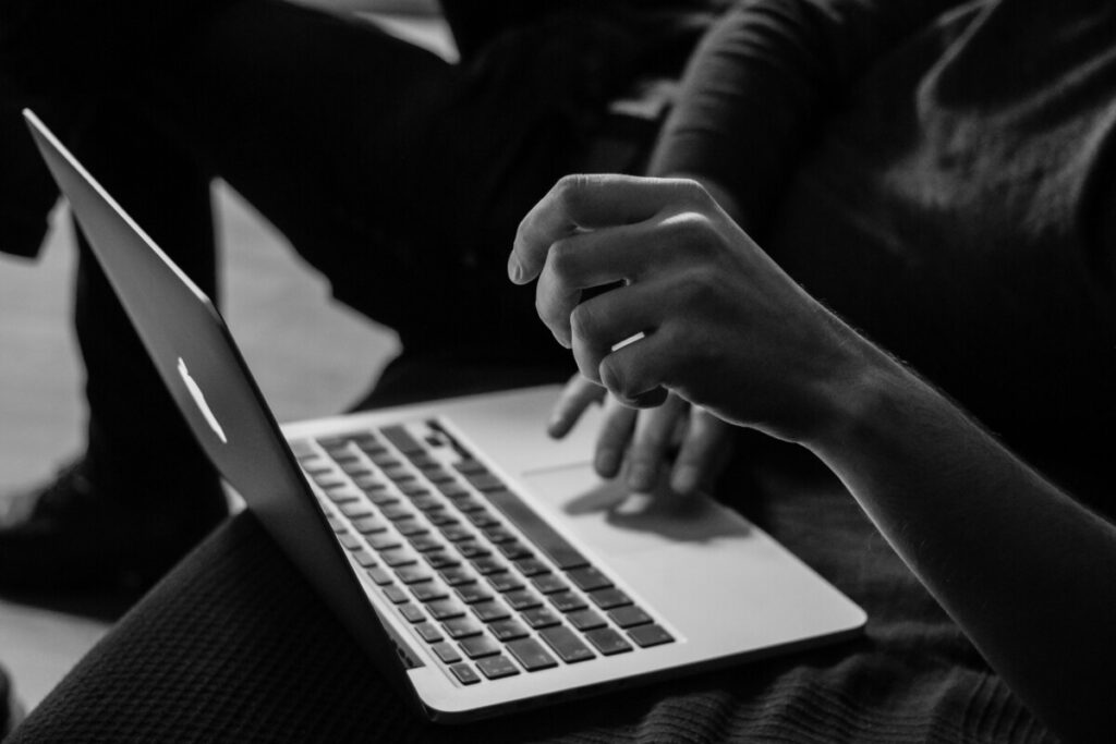 Black and white image of a laptop