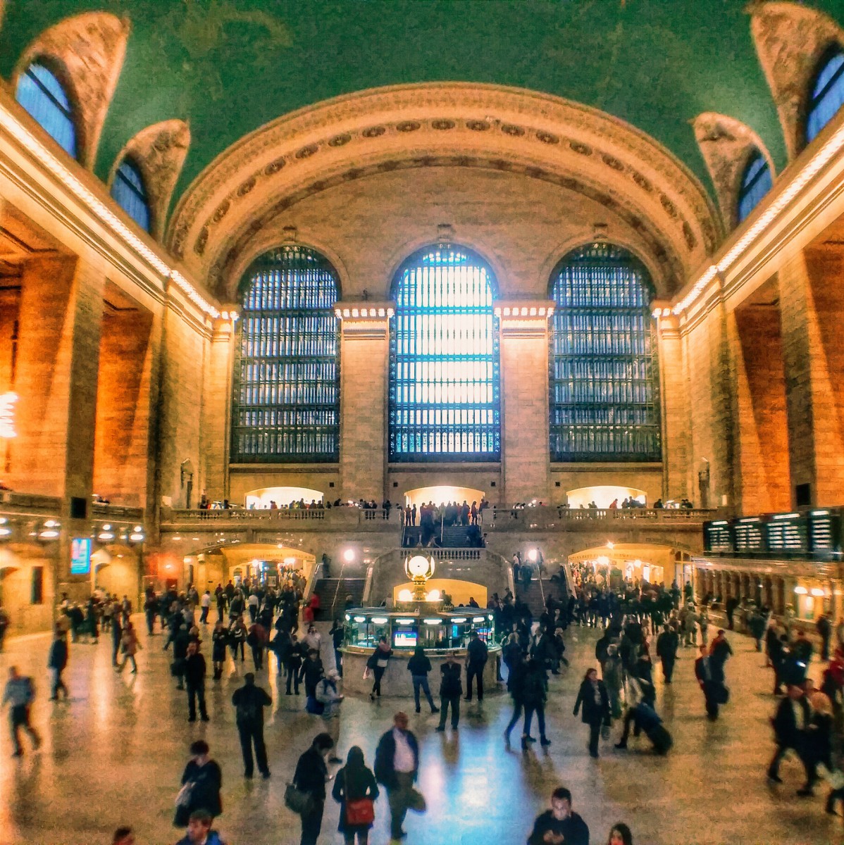 the interior of Grand Central Station