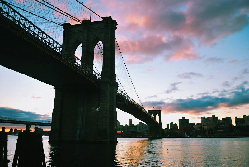 the Brooklyn bridge at sunrise